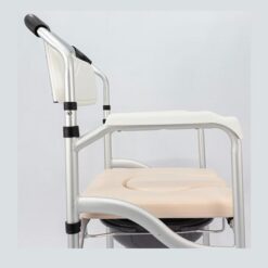 Cadeira de Banho Confort até 110kg 11 Cadeira de Banho Confort até 110kg de lado para aluguel